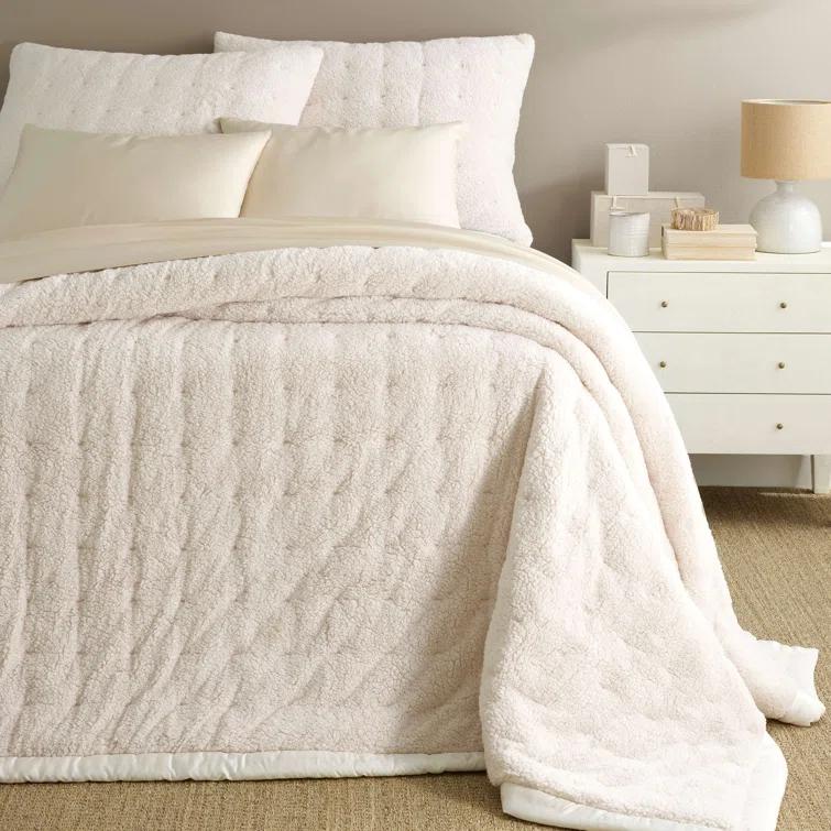 Marshmallow Fleece Grey Puff