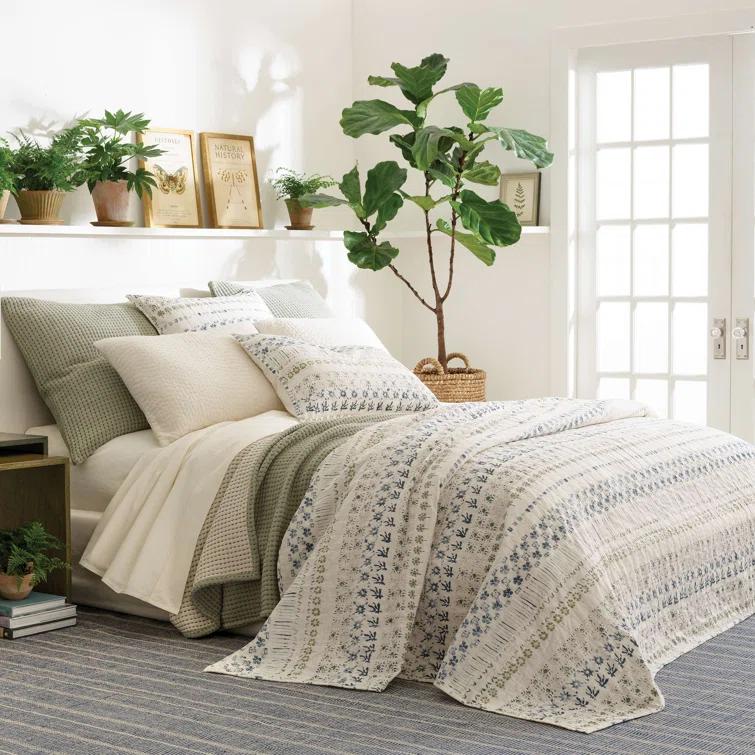 Hawthorn Coverlet
