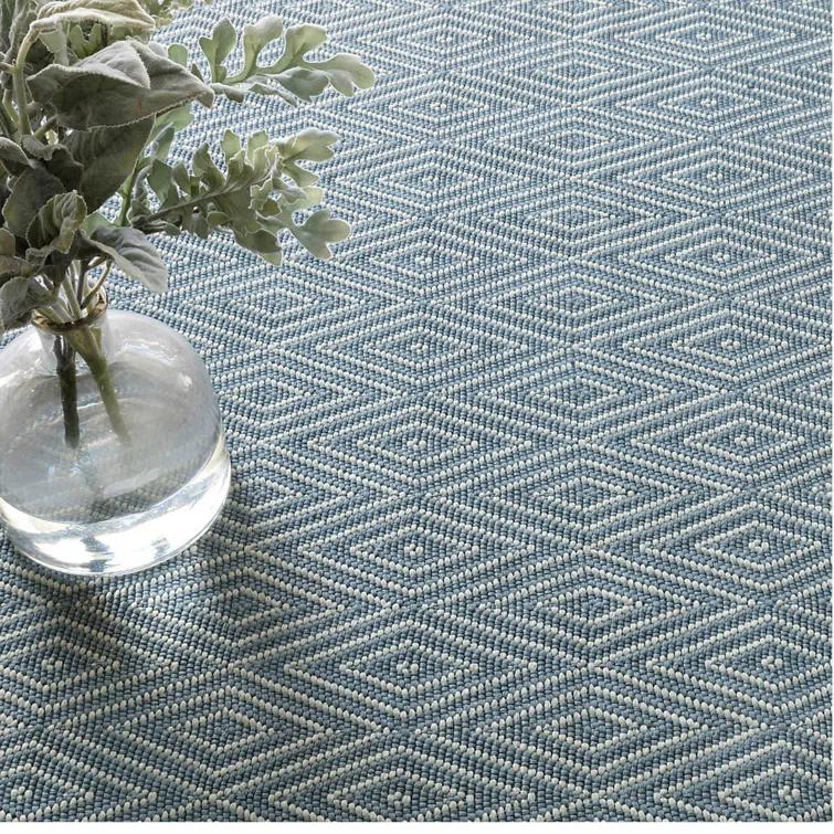 Diamond Slate/Light Blue Handwoven Indoor/Outdoor Rug