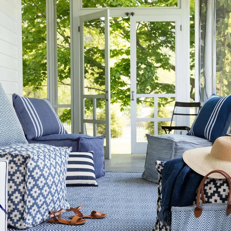 Diamond Denim/White Handwoven Indoor/Outdoor Rug