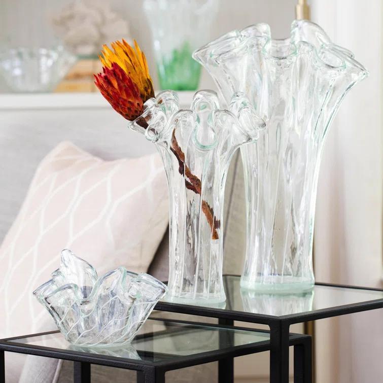 VIETRI Onda Handmade Glass Table Vase