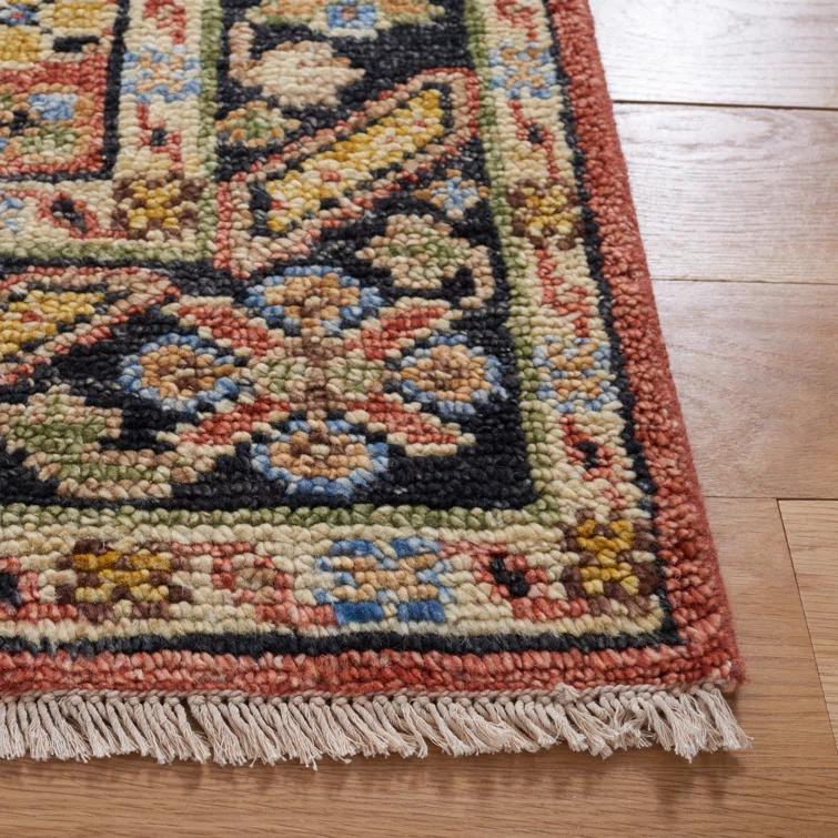 Safavieh Hand Knotted 70% Wool And 30% Cotton Oriental Rug