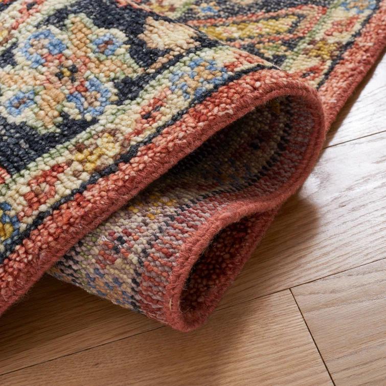 Safavieh Hand Knotted 70% Wool And 30% Cotton Oriental Rug