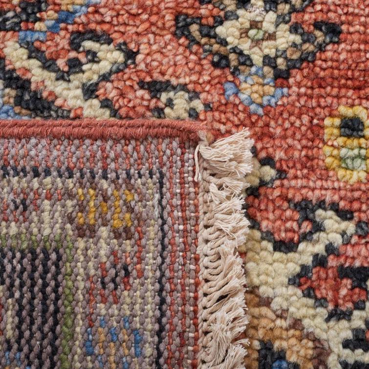 Safavieh Hand Knotted 70% Wool And 30% Cotton Oriental Rug