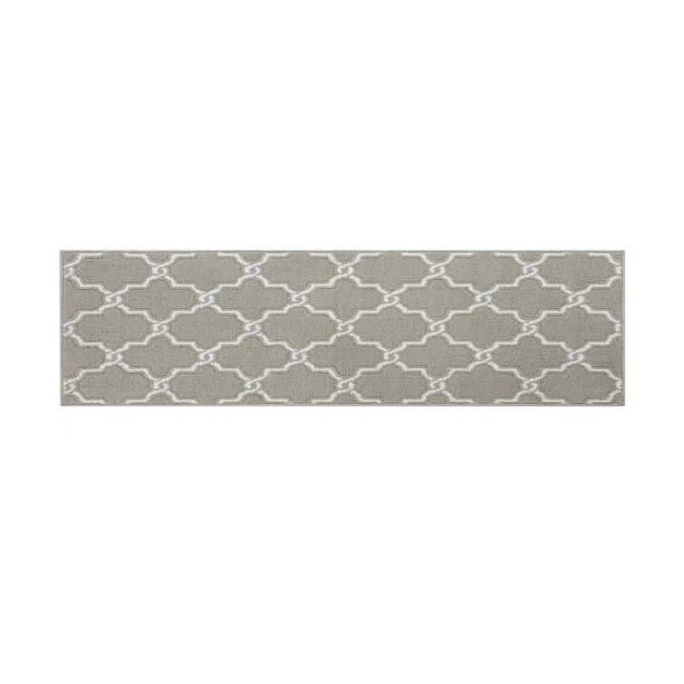Tufted Performance Light Gray/White Trellis Runner Rug