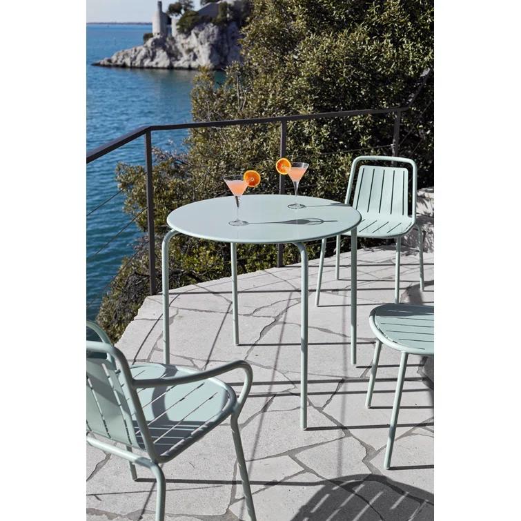 Easy Metal Outdoor Armchair
