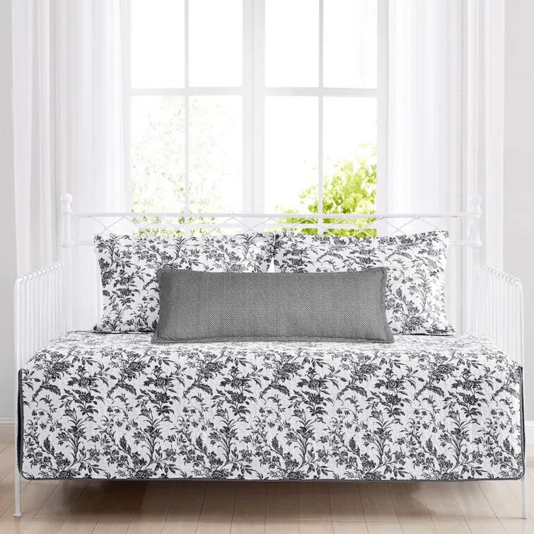 Laura Ashley Laura Ashley Amberley Cotton Black 4 Piece Daybed Cover Set