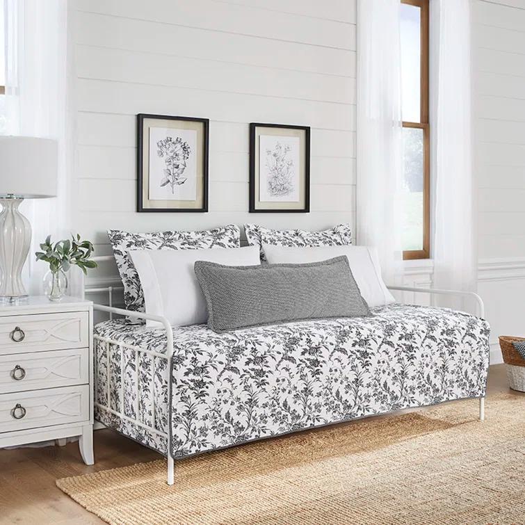 Laura Ashley Laura Ashley Amberley Cotton Black 4 Piece Daybed Cover Set