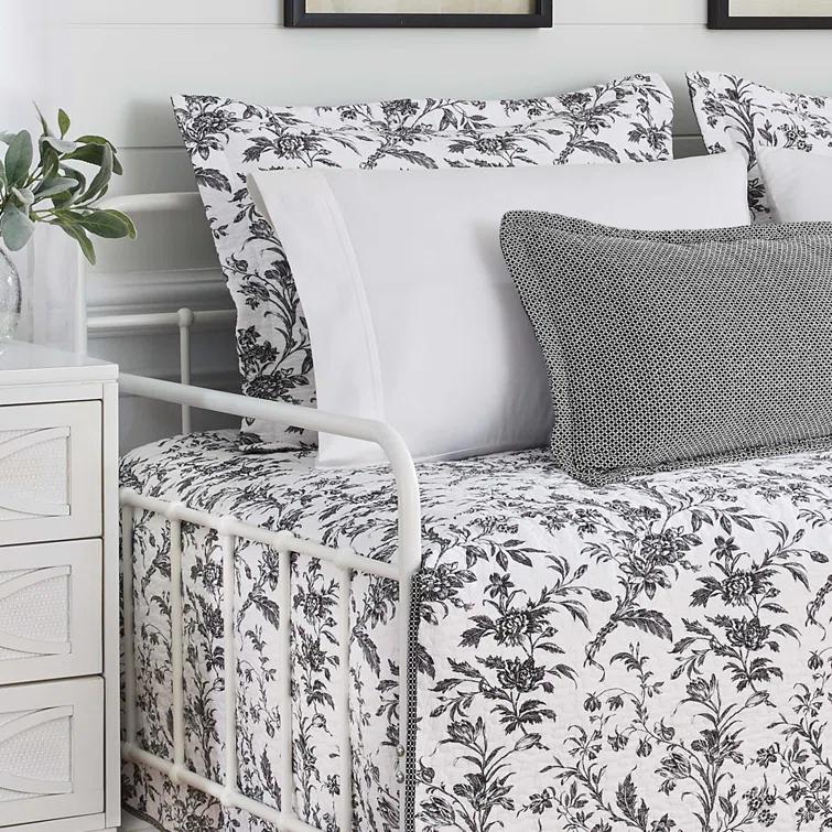 Laura Ashley Laura Ashley Amberley Cotton Black 4 Piece Daybed Cover Set