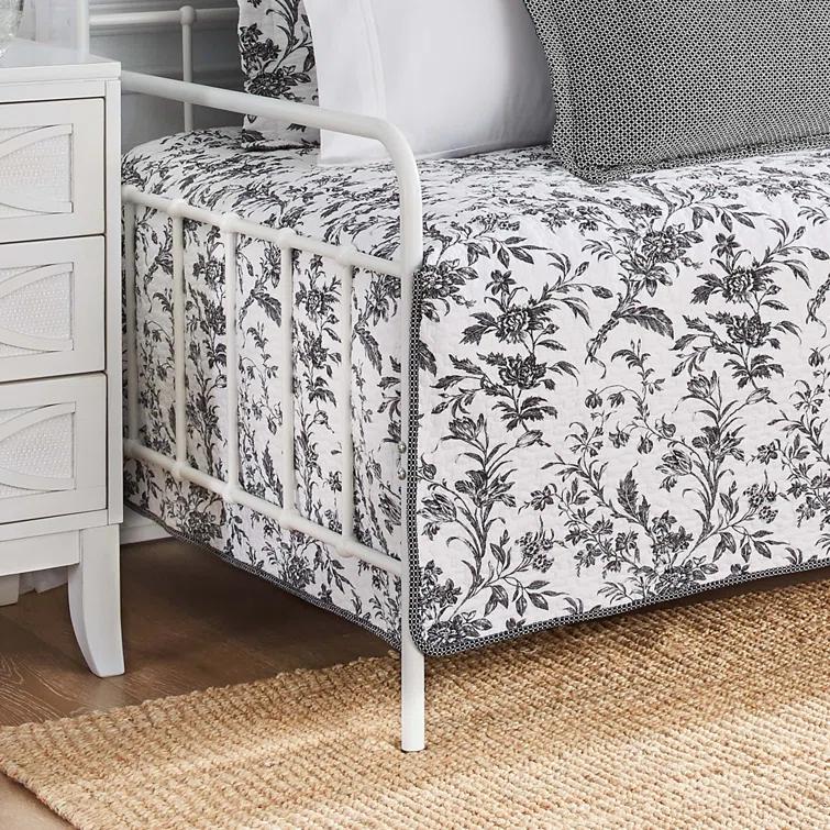 Laura Ashley Laura Ashley Amberley Cotton Black 4 Piece Daybed Cover Set