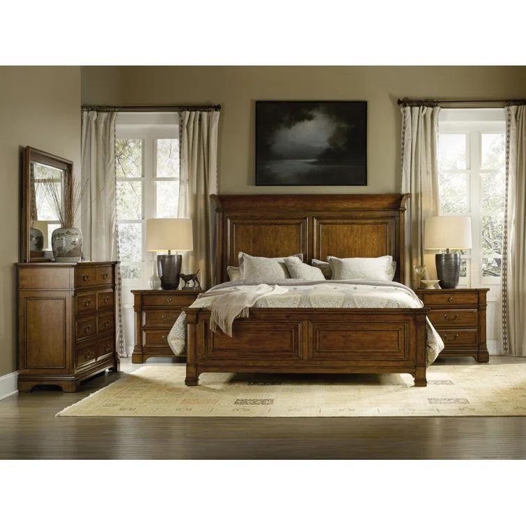 Hooker Furniture Tynecastle 32'' W Nightstand