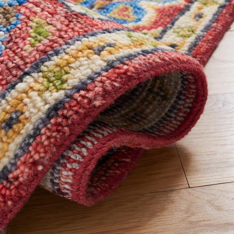 Safavieh Samarkand Hand Knotted 70% Wool And 30% Cotton Southwestern Rug