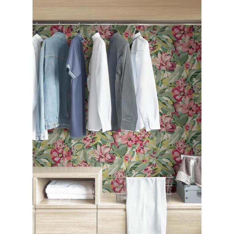 Belles Fleurs Peel & Stick Floral Roll