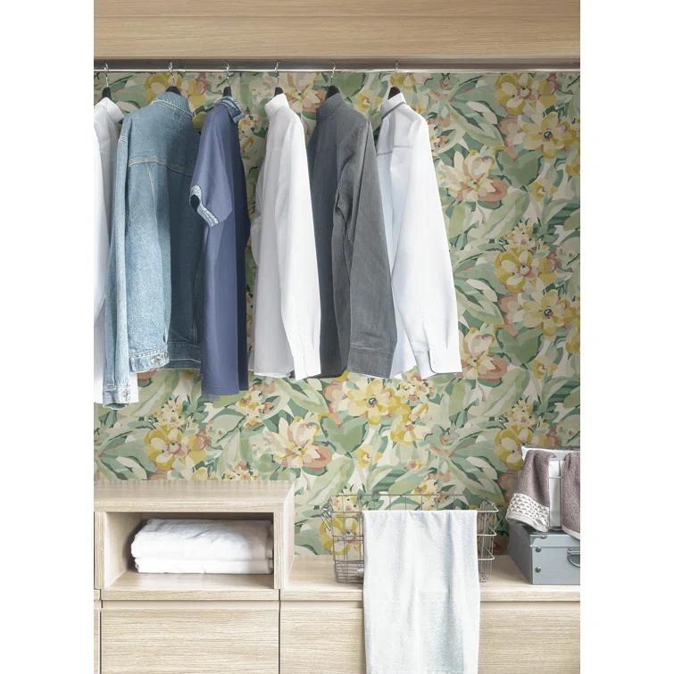 Belles Fleurs Peel & Stick Floral Roll