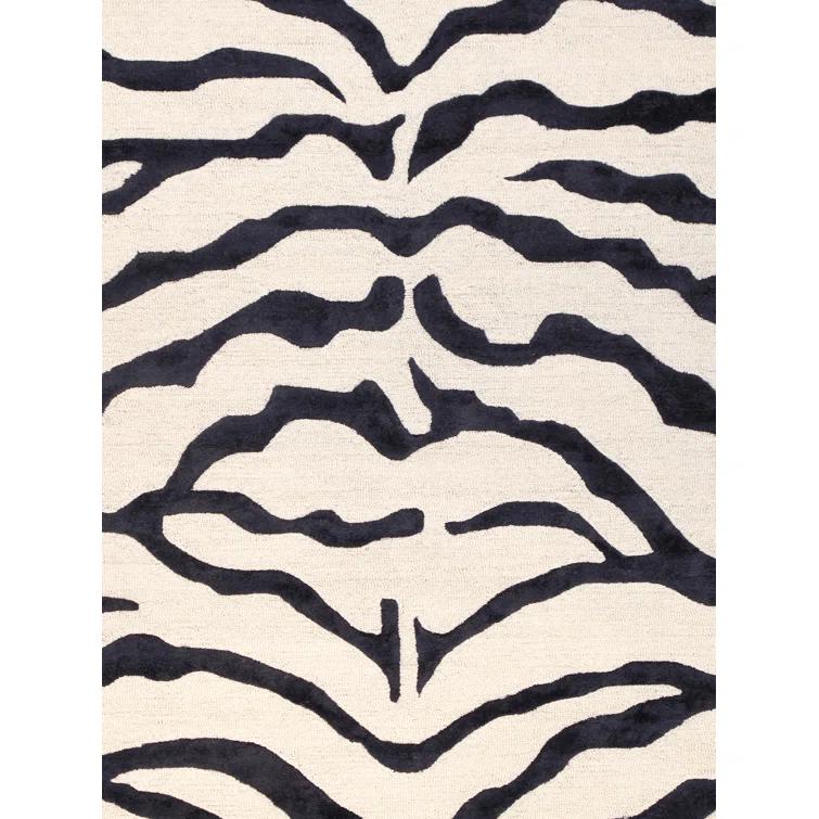 Edgy Tufted Wool/Synthetic Black/White Area Rug