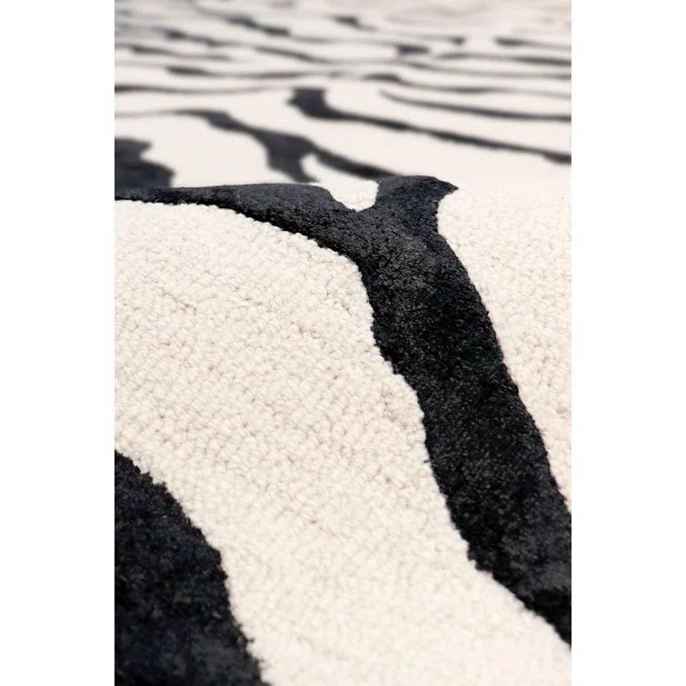 Edgy Tufted Wool/Synthetic Black/White Area Rug