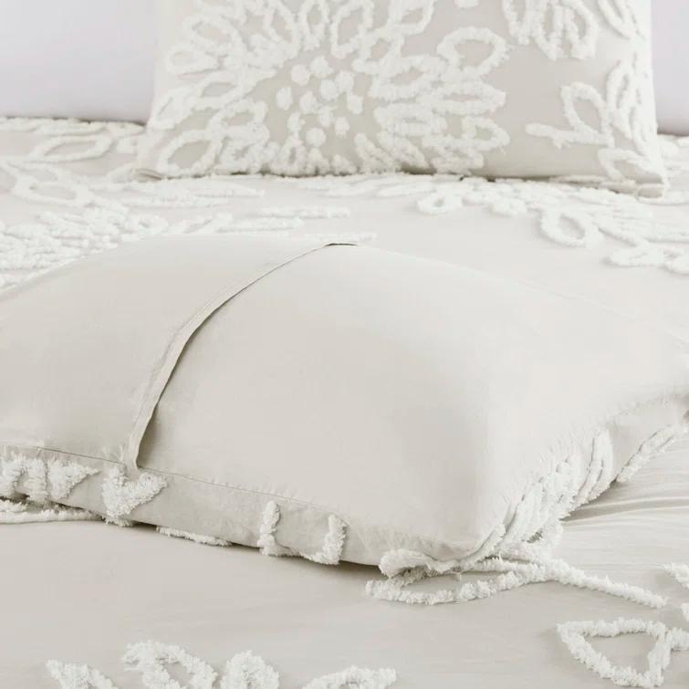 Kelly Clarkson Home Gwyneth 3 Piece Tufted Cotton Chenille Floral Duvet Cover Set