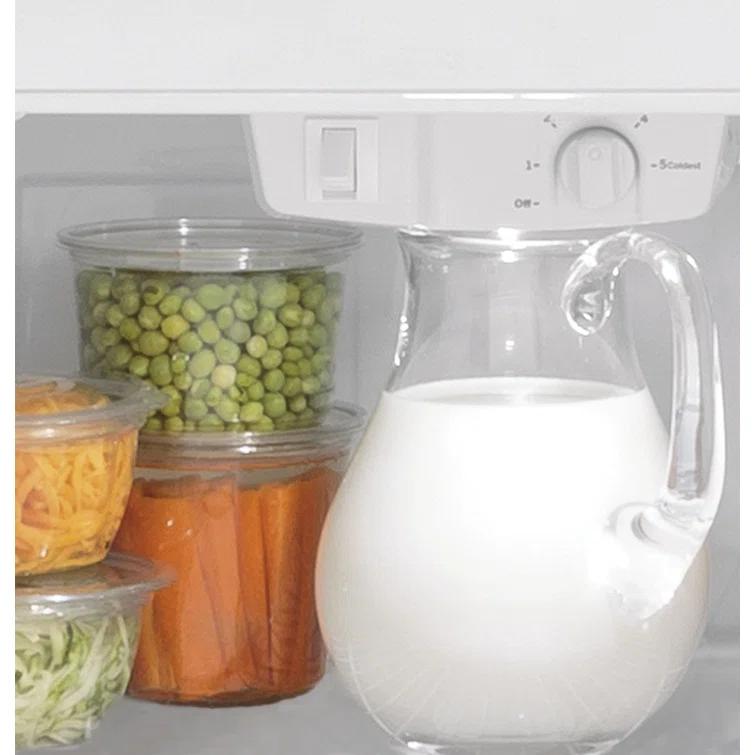 GE Appliances GTS22KYNRFS 33" Top Freezer 21.9 cu. ft. Refrigerator