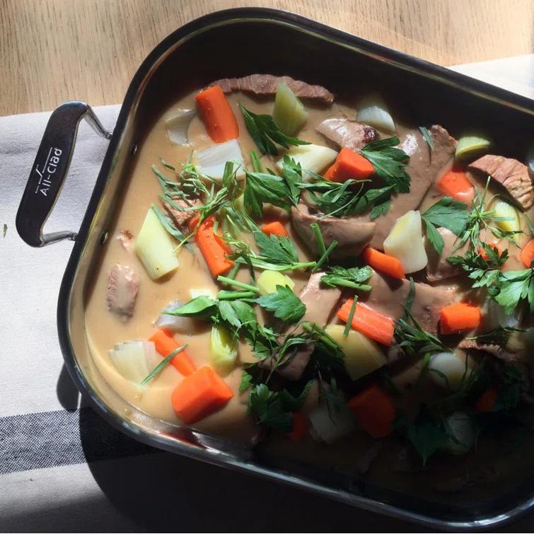 All-Clad ® 14.5" Lasagna Baker with Lid