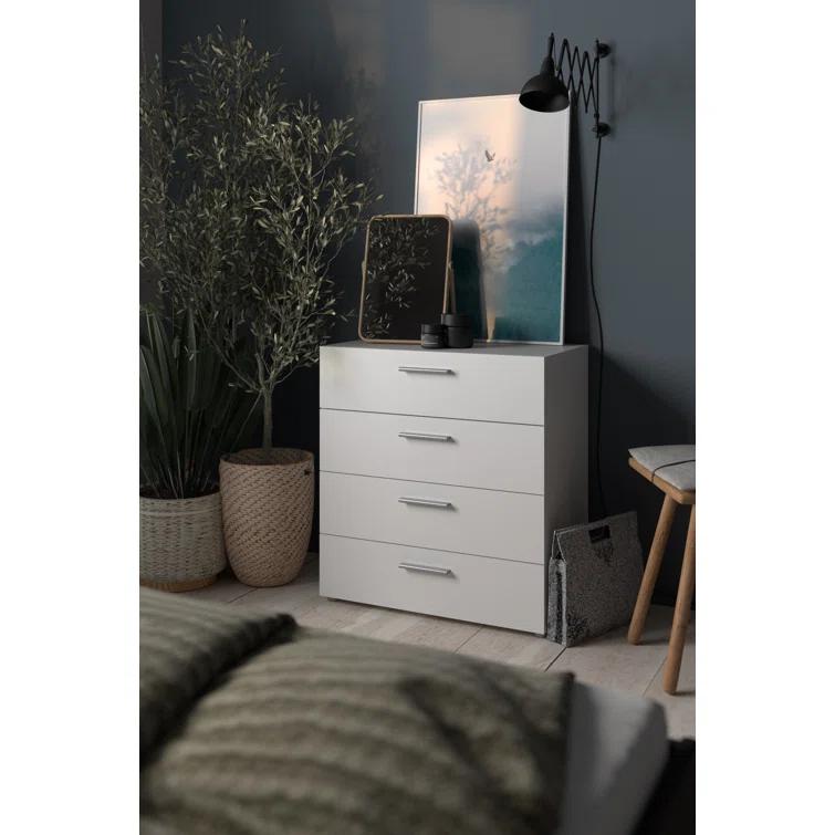 Gianna 31.57'' W 4 - Drawer Dresser