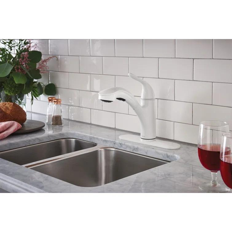 Moen Brecklyn Single-Handle Pull-Out Sprayer Kitchen Faucet with Power Clean Technology