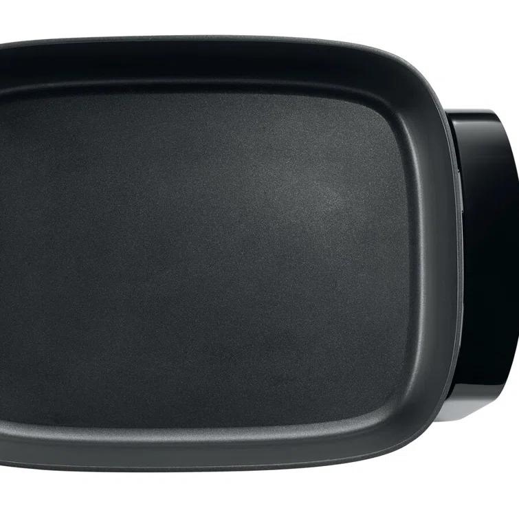 De'Longhi Electric Skillet with Tempered Glass Lid - Large Cooking Surface