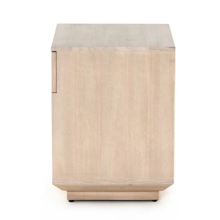 Moneo Nightstand