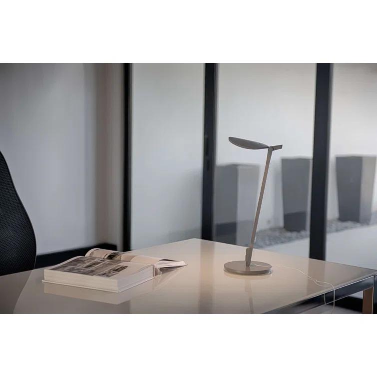 Splitty Metal USB Desk Lamp