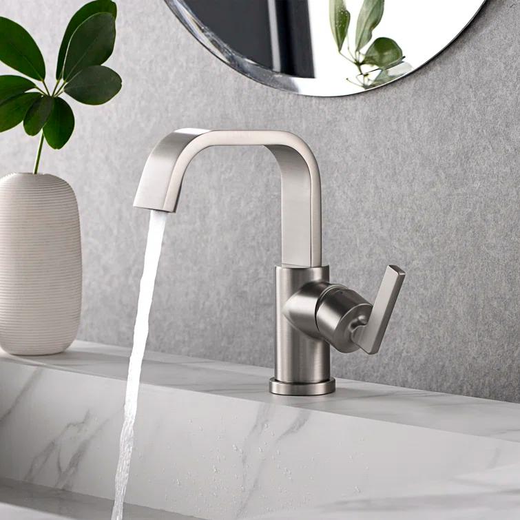Single Hole Bathroom Faucet with Drain Assembly
