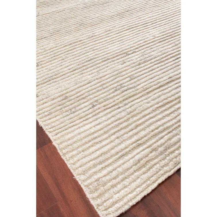 Kaza Hand-Knotted Wool Light Silver/Ivory Area Rug