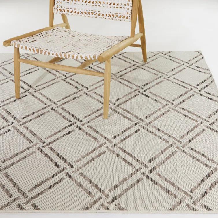 Cream Indoor/Outdoor Rug
