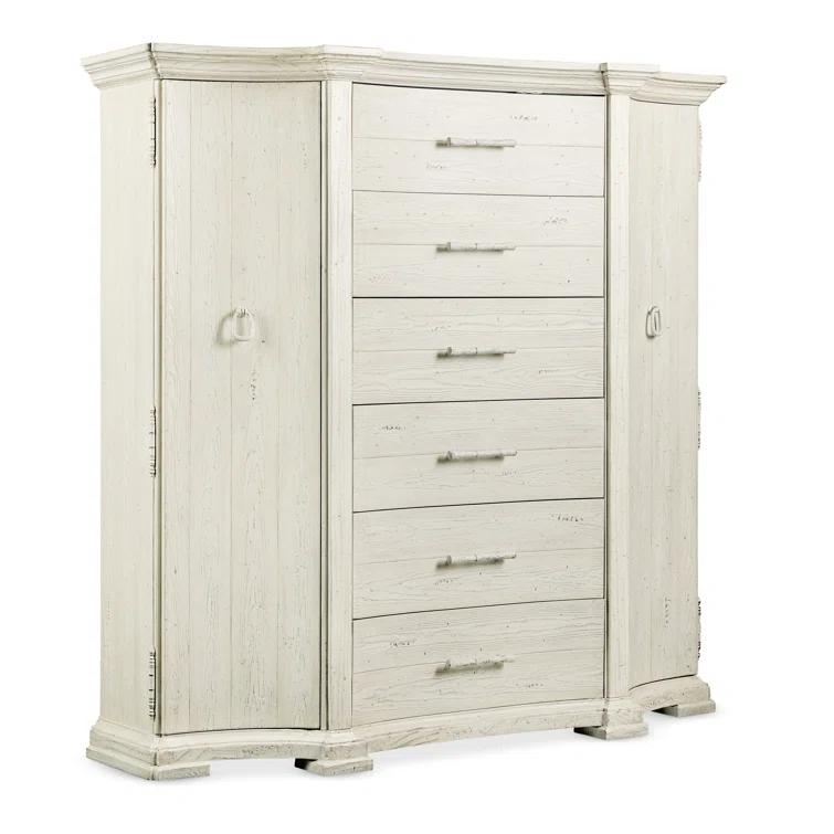 Hooker Furniture Traditions 64'' W 6 - Drawer Dresser