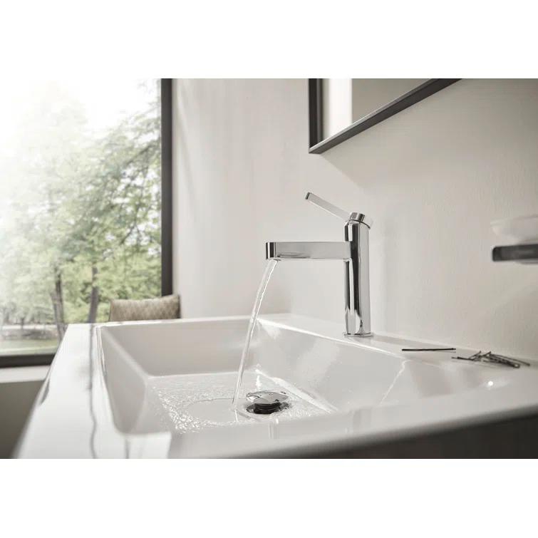 Finoris Single-Hole Faucet with Pop-Up Drain