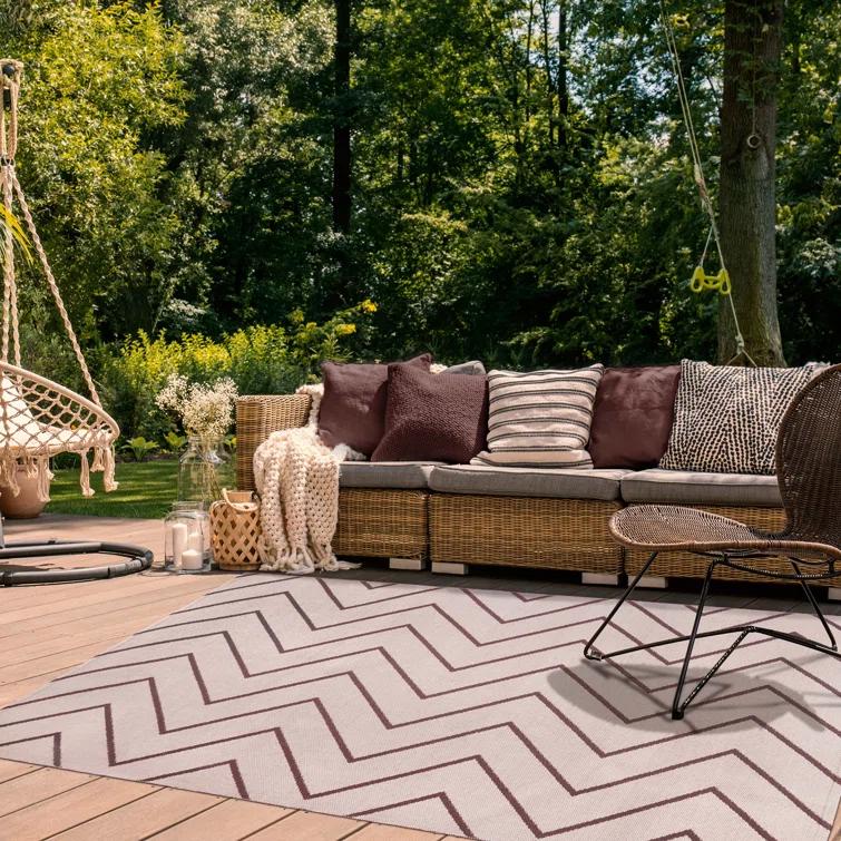 Kent Modern Chevron Zig-Zag Indoor/ Outdoor Area Rug By Haus & Home Beige