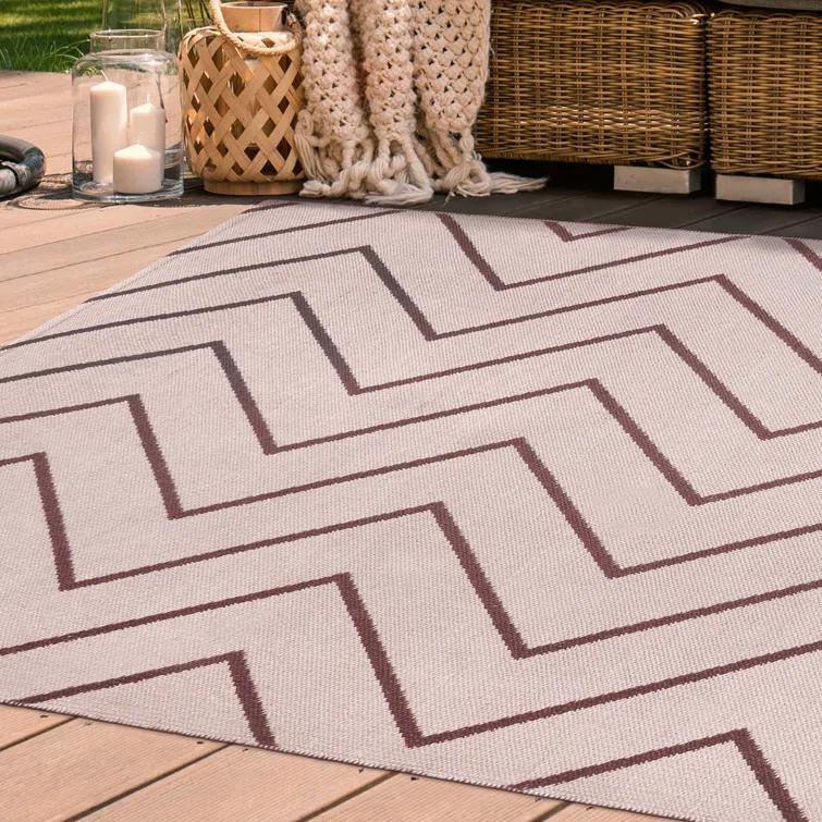 Kent Modern Chevron Zig-Zag Indoor/ Outdoor Area Rug By Haus & Home Beige