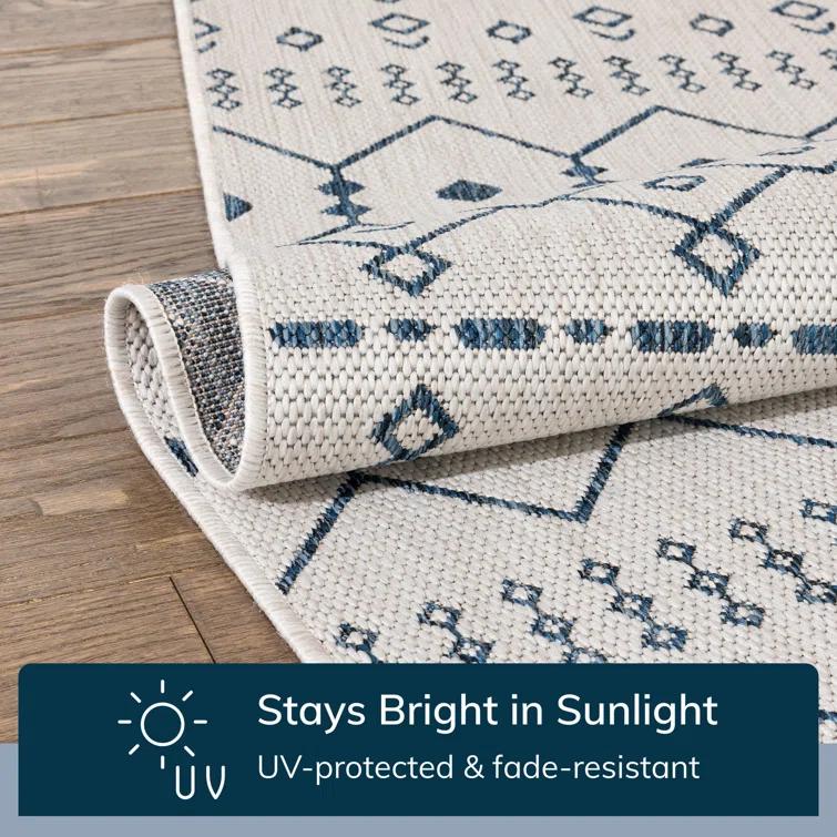 Marshanna Nord Trellis Light Blue Indoor/Outdoor Flat-Weave Area Rug