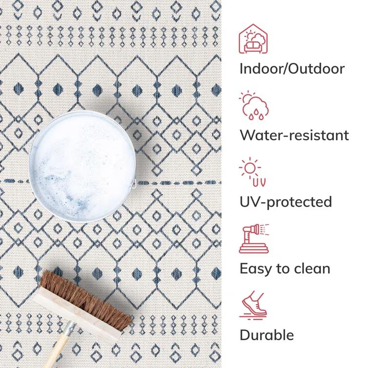 Marshanna Nord Trellis Light Blue Indoor/Outdoor Flat-Weave Area Rug