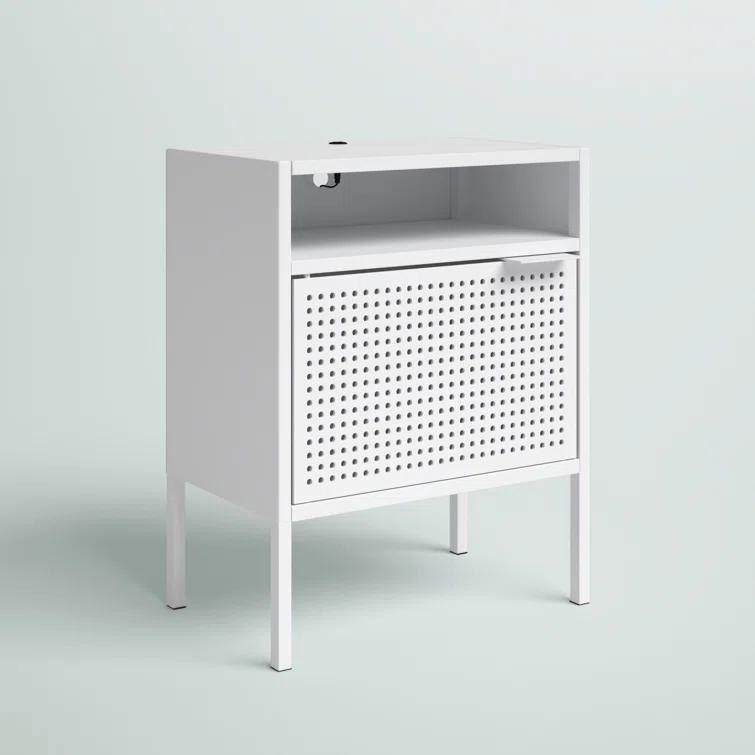 Zander 19'' W Metal Nightstand