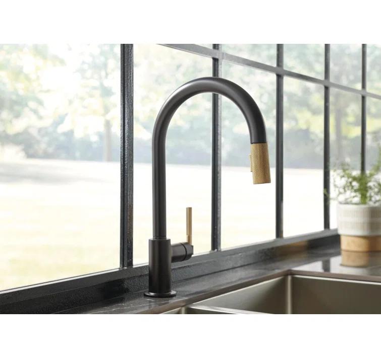 63043LF-PC Delta Kitchen Faucets and Accessories, Chrome