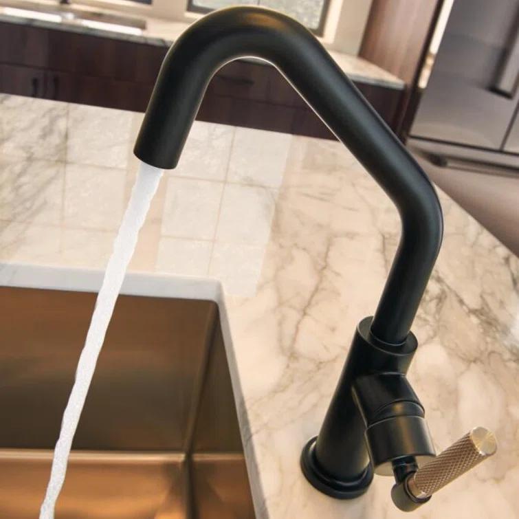 Modern Stainless Steel Pull-Down Kitchen Faucet with SmartTouch