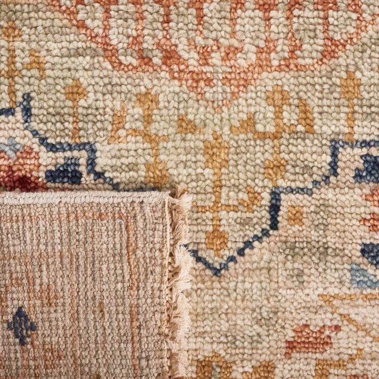 Safavieh Oriental Hand Knotted Wool Oriental Rug