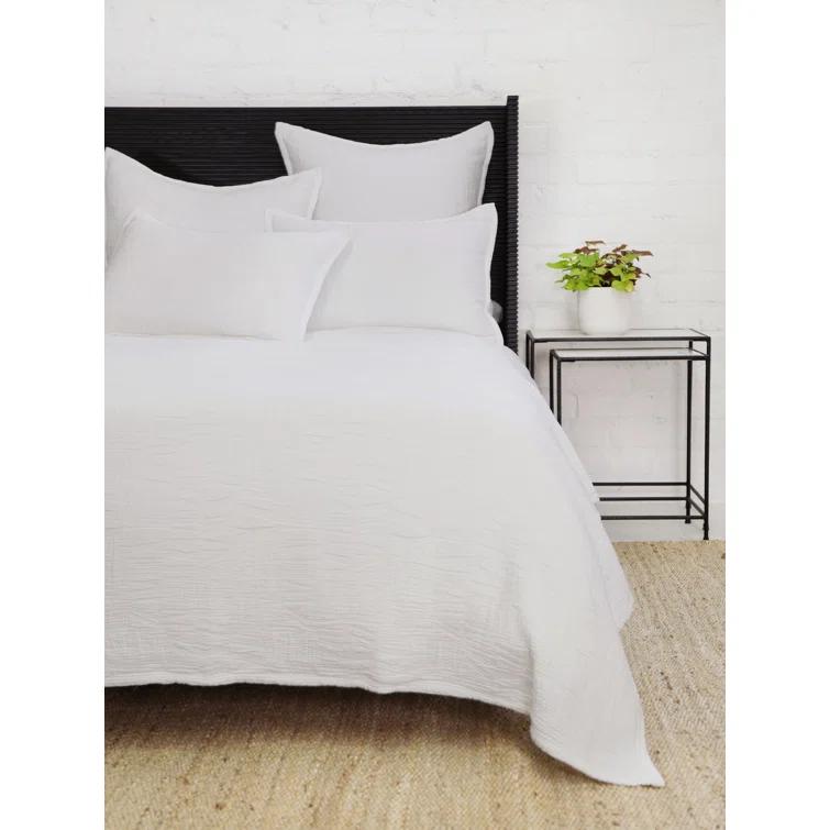 Harbour Farmhouse / Country Cotton Coverlet