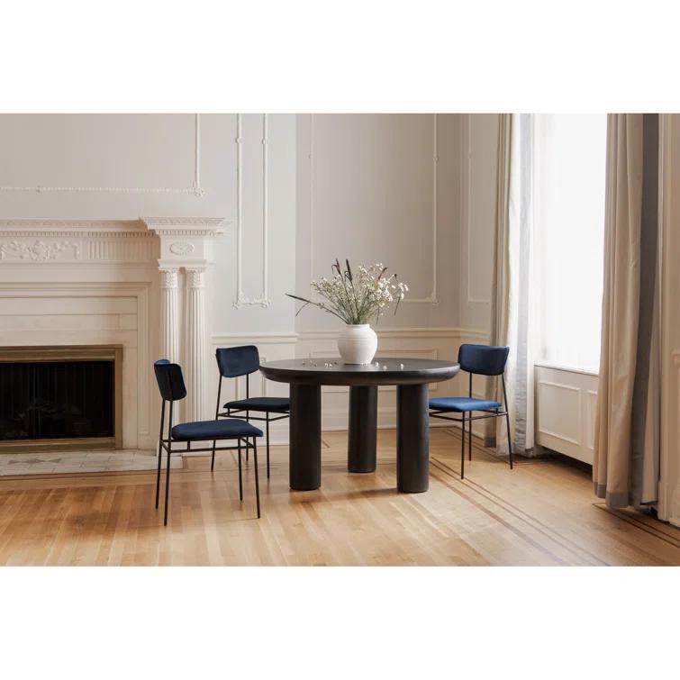 Peagan Indoor / Outdoor Round Dining Table