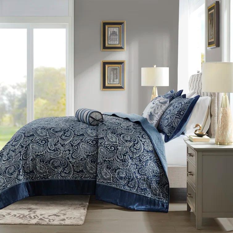 Madison Park Aubrey 5 Piece Jacquard Bedspread Set with Throw Pillows