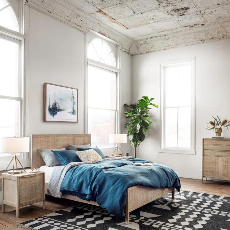 Hannah Platform Bed - Russet / Queen
