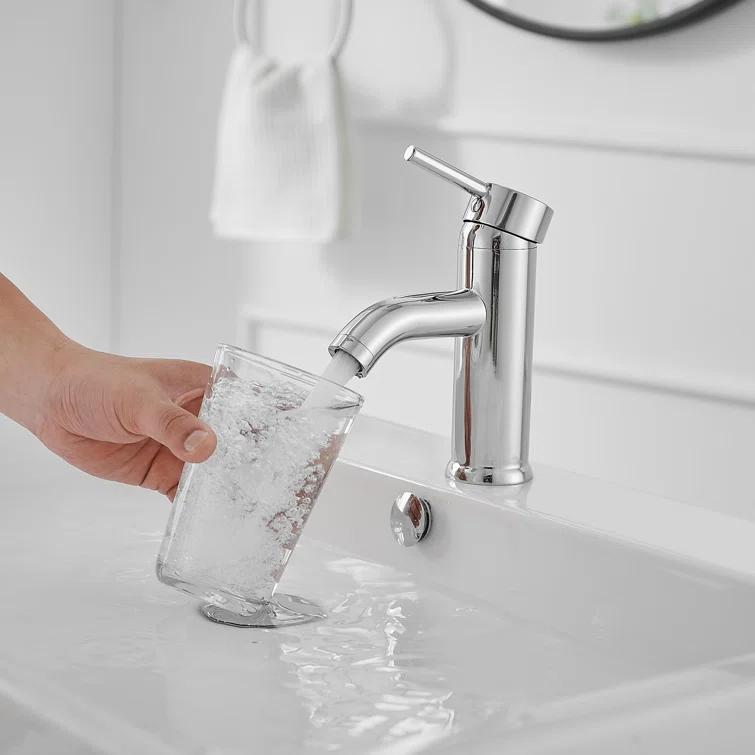 Single-Hole Single-handle Bathroom Faucet with Drain Assembly