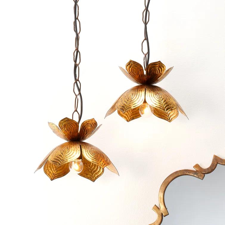 Mariposa Pendant (11"-20")