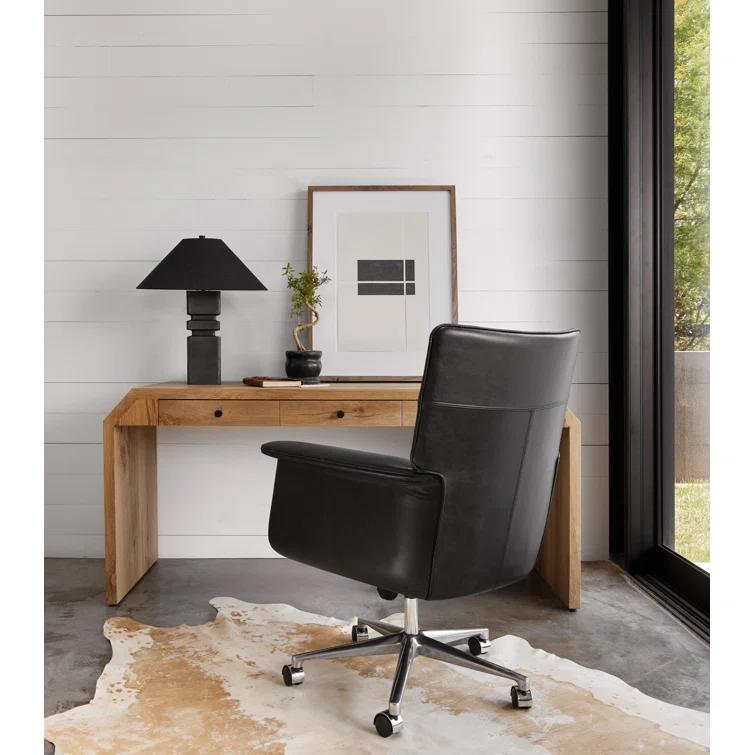 McFadden Cowhide Rug - Natural / 5' x 7'