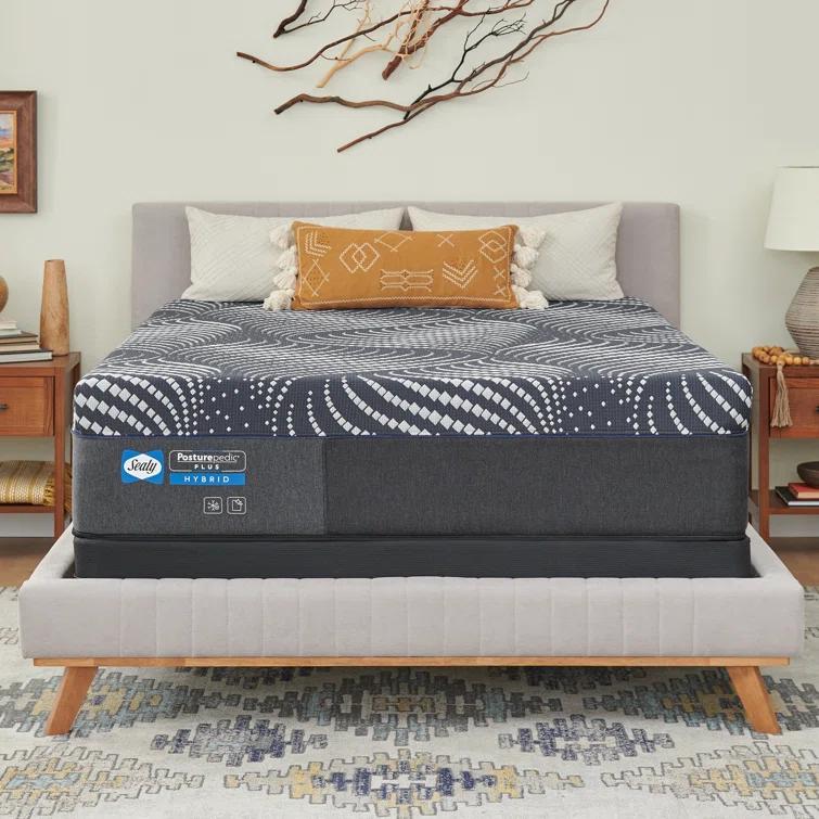 Sealy® Posturepedic Plus High Point Hybrid Mattress (14"h)