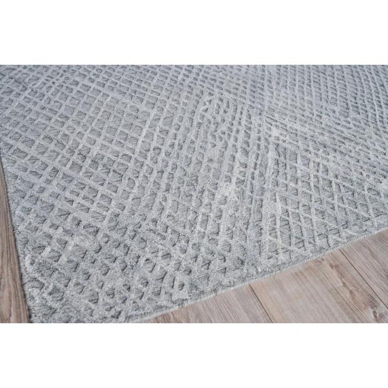 Rectangle Crescendo Hand Loomed Synthetics Area Rug in Silver